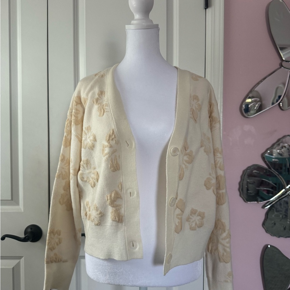 Cyrus Cream Floral Cardigan